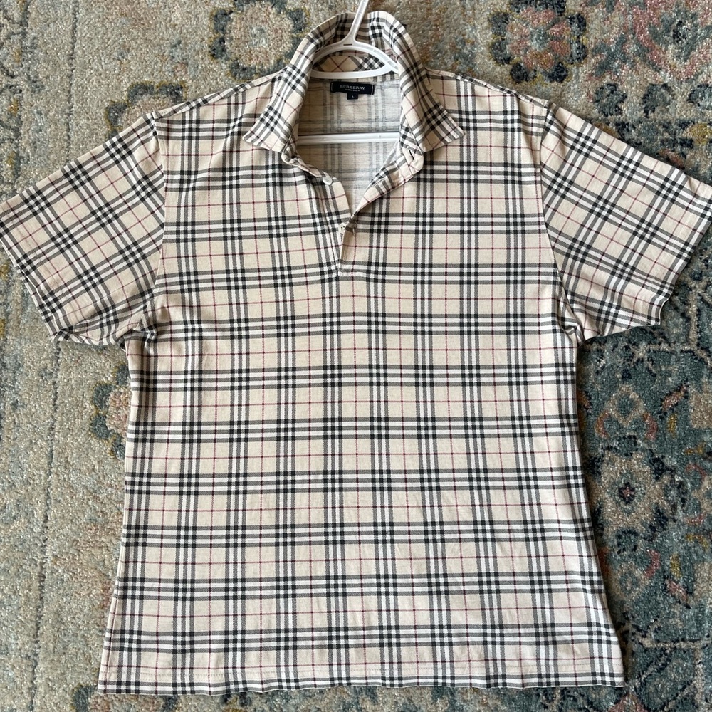 VINTAGE BURBERRY HALF BUTTON